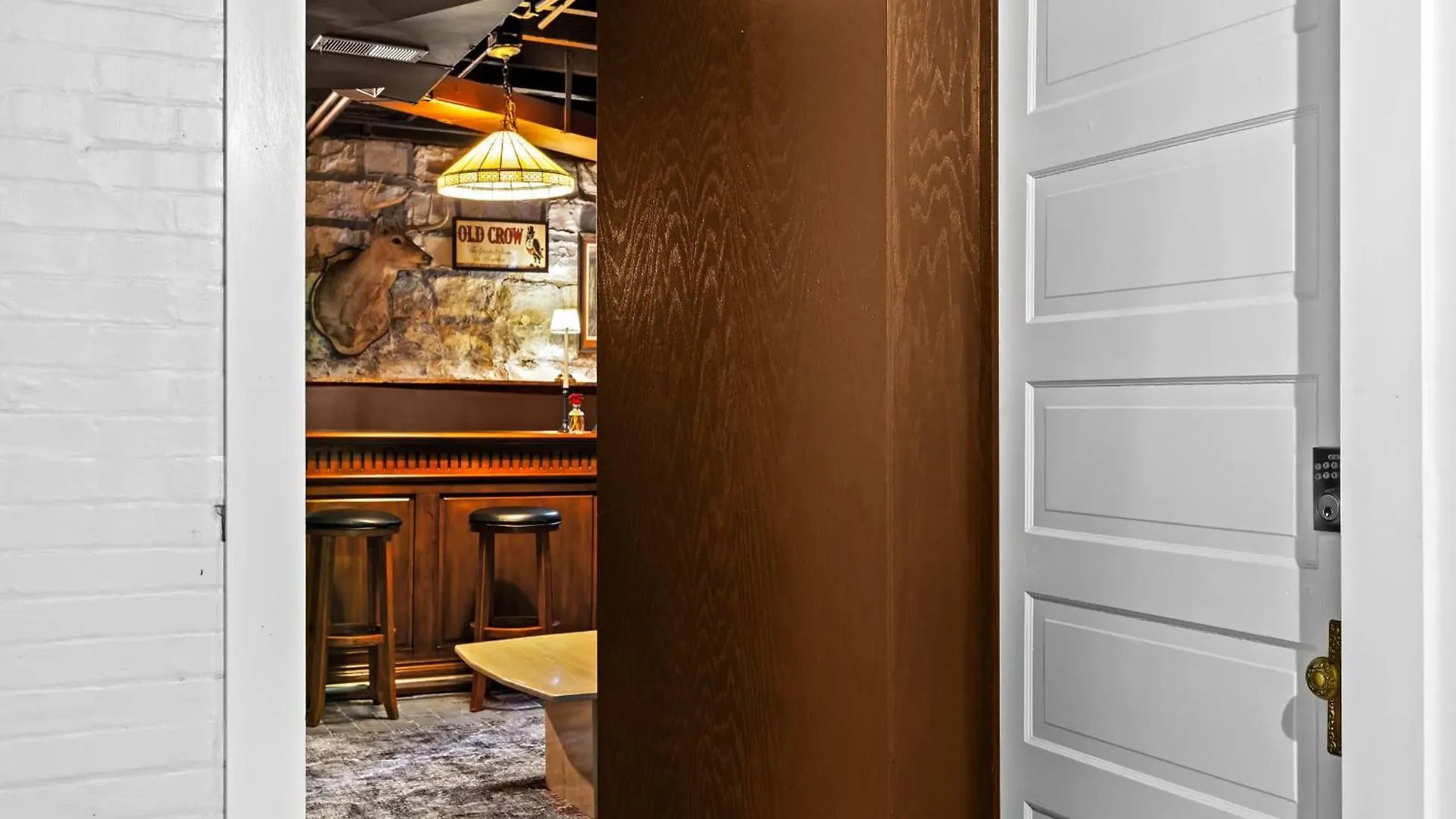 Gatsby House Mansion W Game Lounge & Hot Tub Holiday home